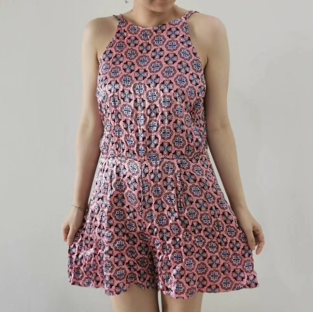 Atmosphere Pink Patterned Romper Silky Size 10